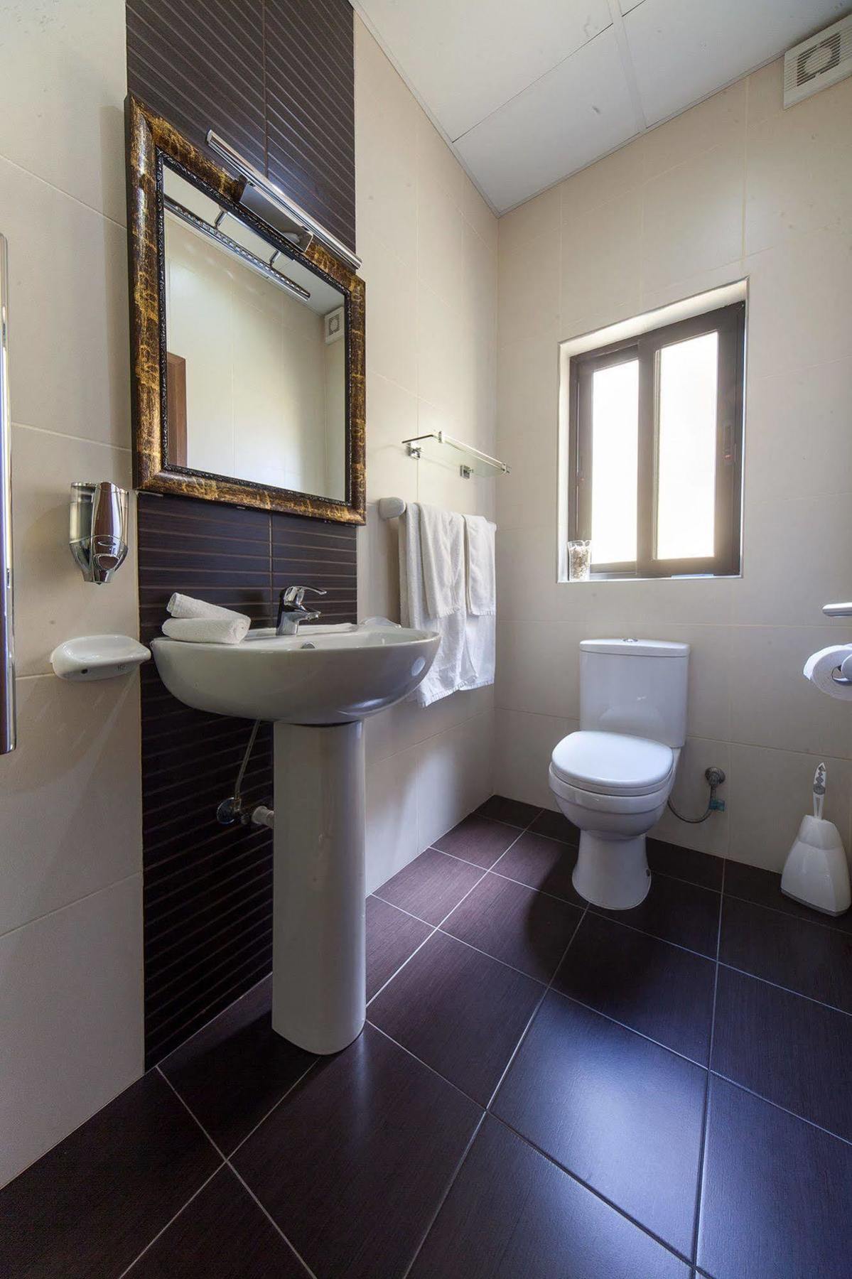 Port View Guesthouse Марсашлокк Экстерьер фото